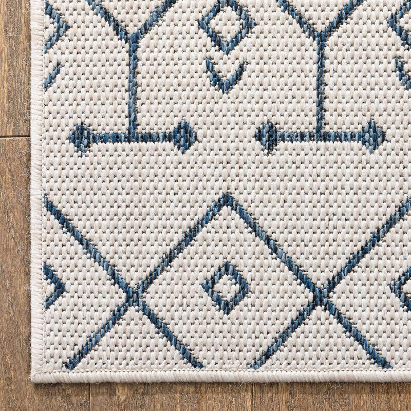 Well Woven Nors Light Blue Indoor / Outdoor Flat Weave Pile Nordic Lattice Pattern Area Rug (5'3" x 7'3")