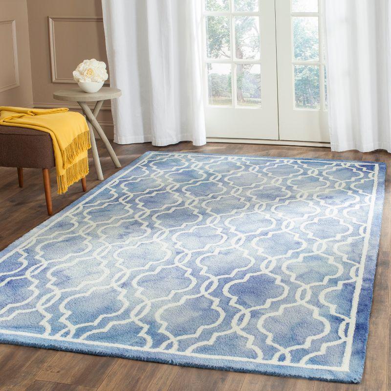 Dip Dye DDY539 Hand Tufted Indoor Accent Rug - Blue/Ivory - 4'x6' - Safavieh
