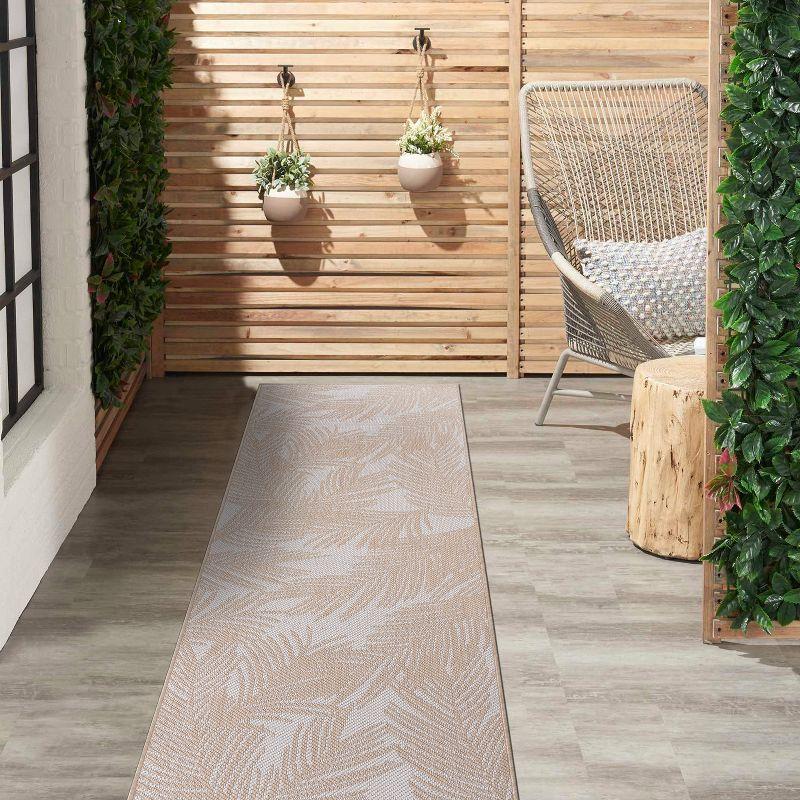 World Rug Gallery Contemporary Distressed Leaves Textured Flat Weave Indoor/Outdoor Area Rug - NATURAL 2'x7'