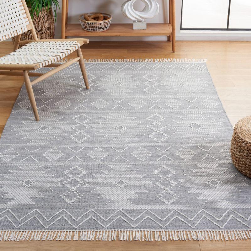 Gray and Ivory Flat Woven Handmade Wool Area Rug 4' x 6'