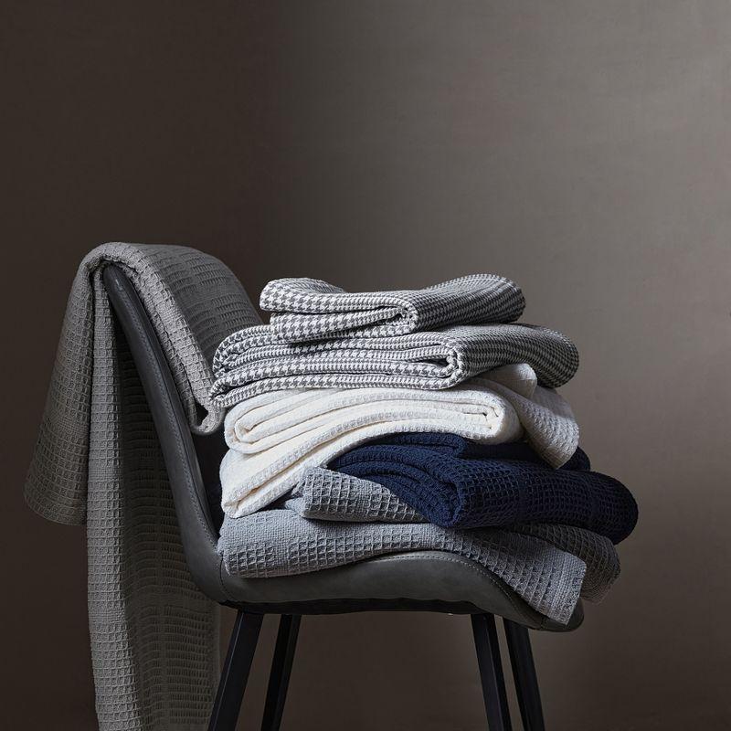 Luxurious King-Sized Gray Cotton Knitted Waffle Blanket