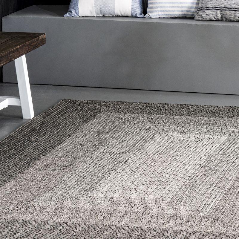 Nuloom Jayda Braided Gradience Indoor/Outdoor Outdoor - Charcoal 5' x 8'