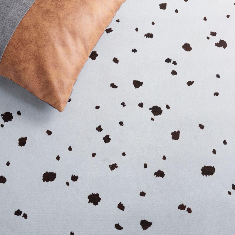 Faux Hide FAH502 Power Loomed Machine Washable Area Rug - Ivory/Black - 5'x8' - Safavieh.