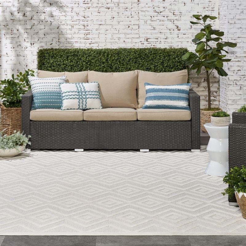 Nourison Versatile Solid Diamond Indoor Outdoor Flatweave Area Rug