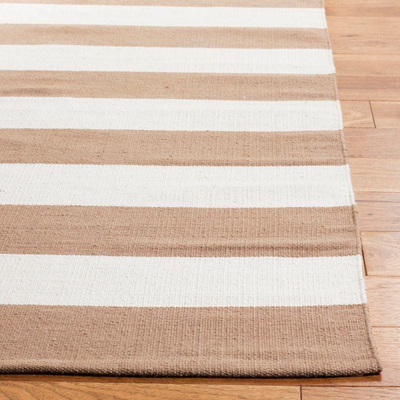 Ivory Coastal Charm 8' x 10' Hand-Woven Cotton Area Rug