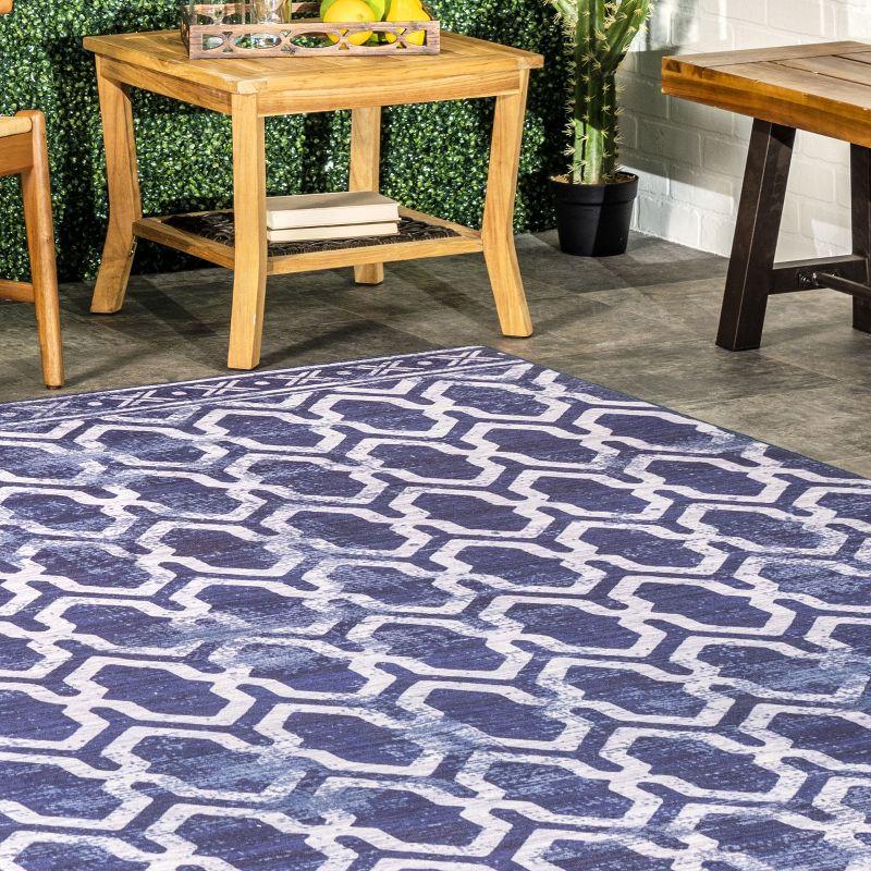 nuLOOM Fae Geometric Machine Washable Indoor/Outdoor Area Rug