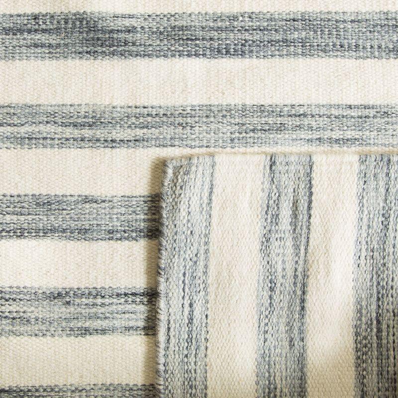 Dhurries DHU575 Hand Woven Area Rug - Grey/Ivory - 6'x9' - Safavieh.