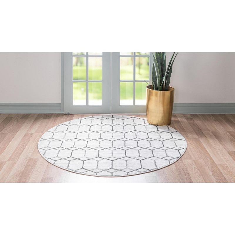 Unique Loom 3' 3 x 3' 3 Round White Matrix Trellis Tile Area Rug