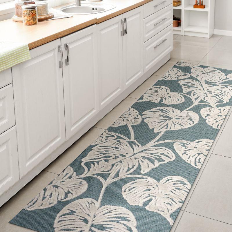 JONATHAN Y Tobago High-Low Two-Tone Monstera Leaf Floral Indoor/Outdoor Area Rug