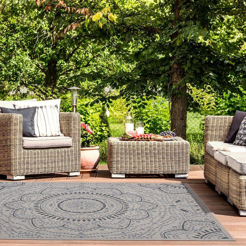 World Rug Gallery Portia Oriental Medallion Indoor/Outdoor Area Rug - Cream 7'10" x 10'