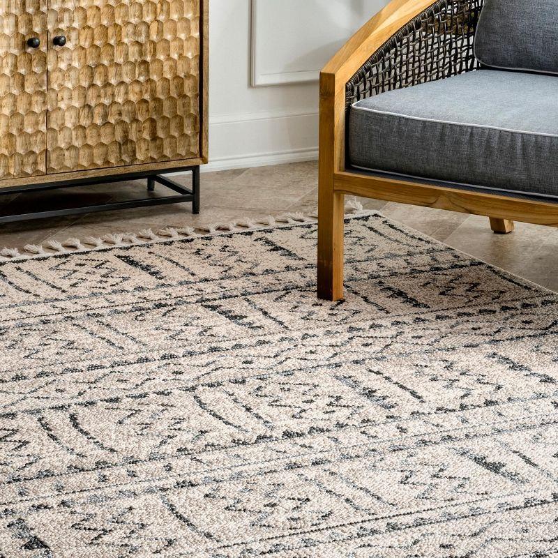 Nuloom Akua Bands Tassel Indoor Area Rug