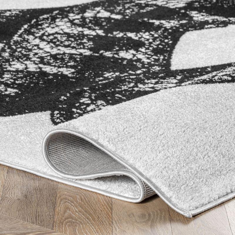 Serpentine Chic Black and White Synthetic Area Rug, 5' x 8'