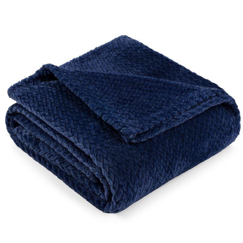 Pavilia Hand Woven Throw Blanket