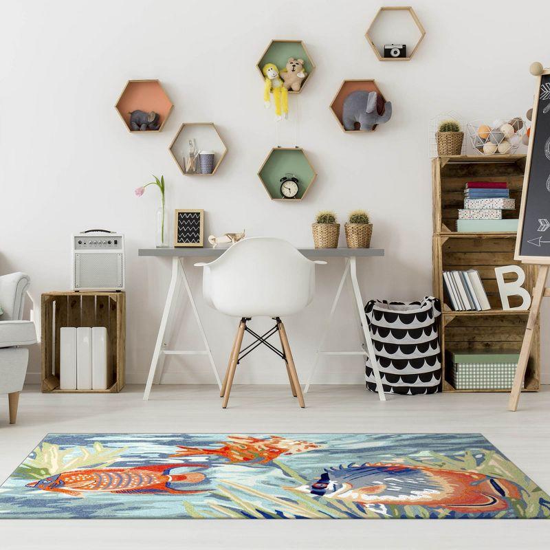 Liora Manne Ravella Tropical Fish Indoor/Outdoor Rug Ocean 3'6" x 5'6"