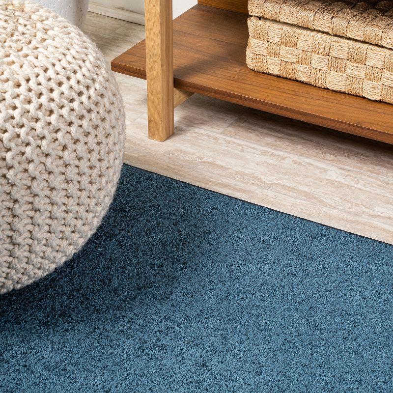 5'x8' Haze Solid Low-Pile Area Rug, Navy - JONATHAN Y