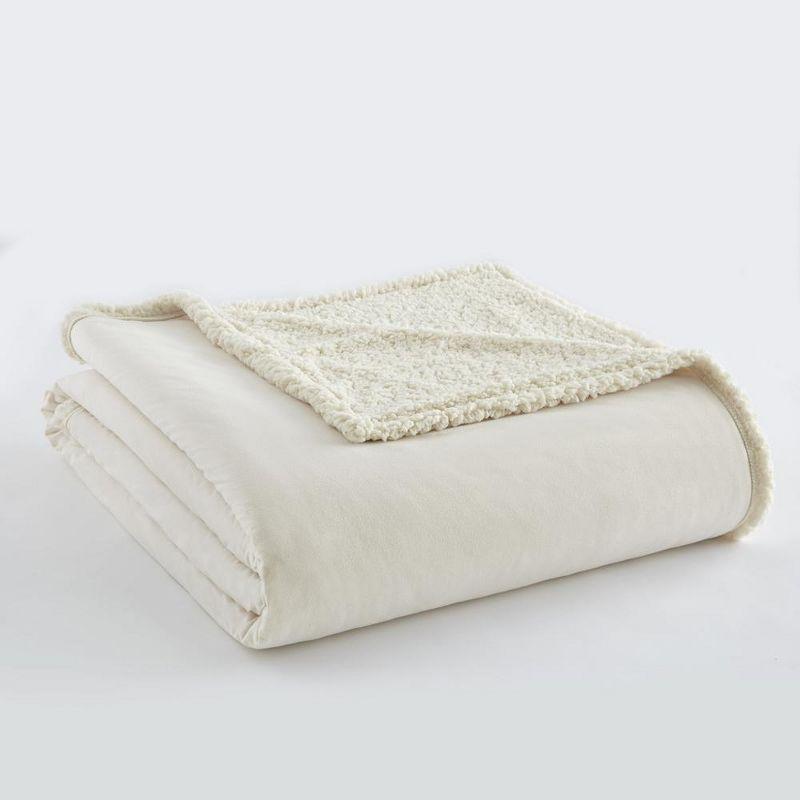 King Size Reversible Fleece Sherpa Blanket in White