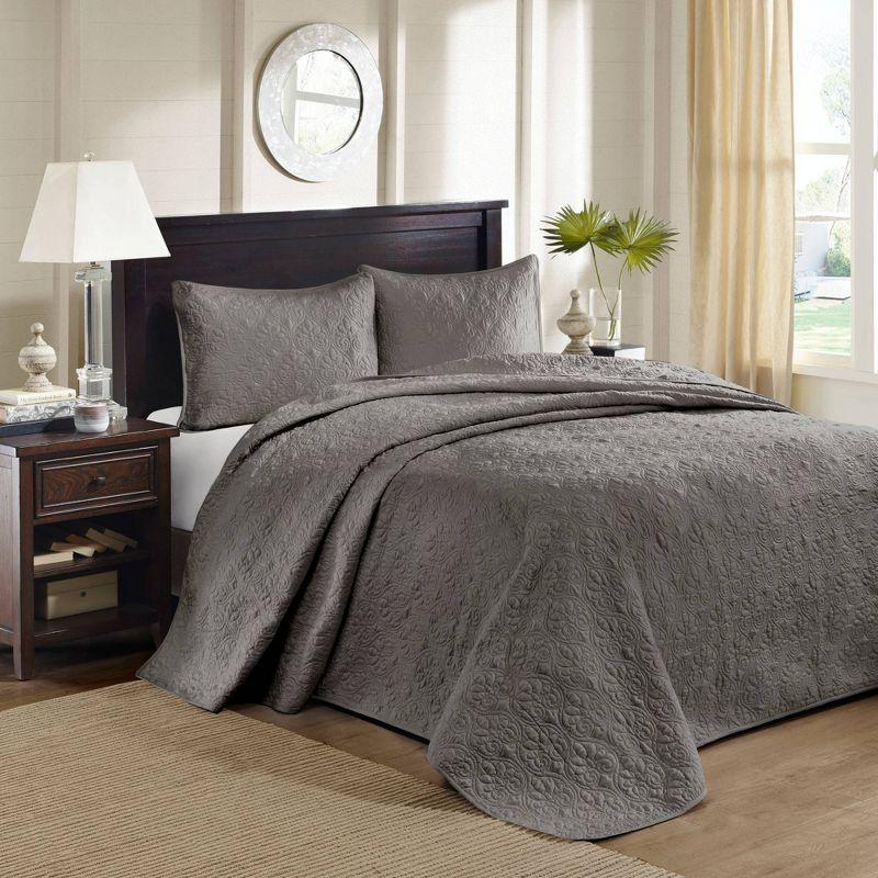 Cottage Charm Dark Grey Reversible Queen Bedspread Set with Classic Stitch