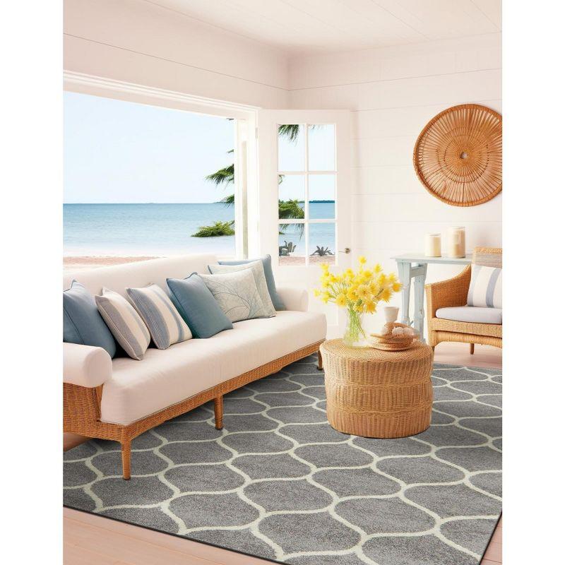 Unique Loom 5' 0 x 8' 0 Trellis Frieze Rounded Light Gray Area Rug