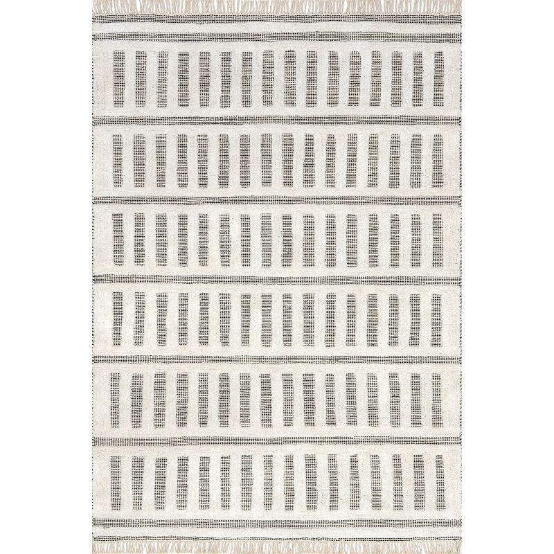 Ivory Tufted Rectangular Wool and Cotton Area Rug, 5' x 8'