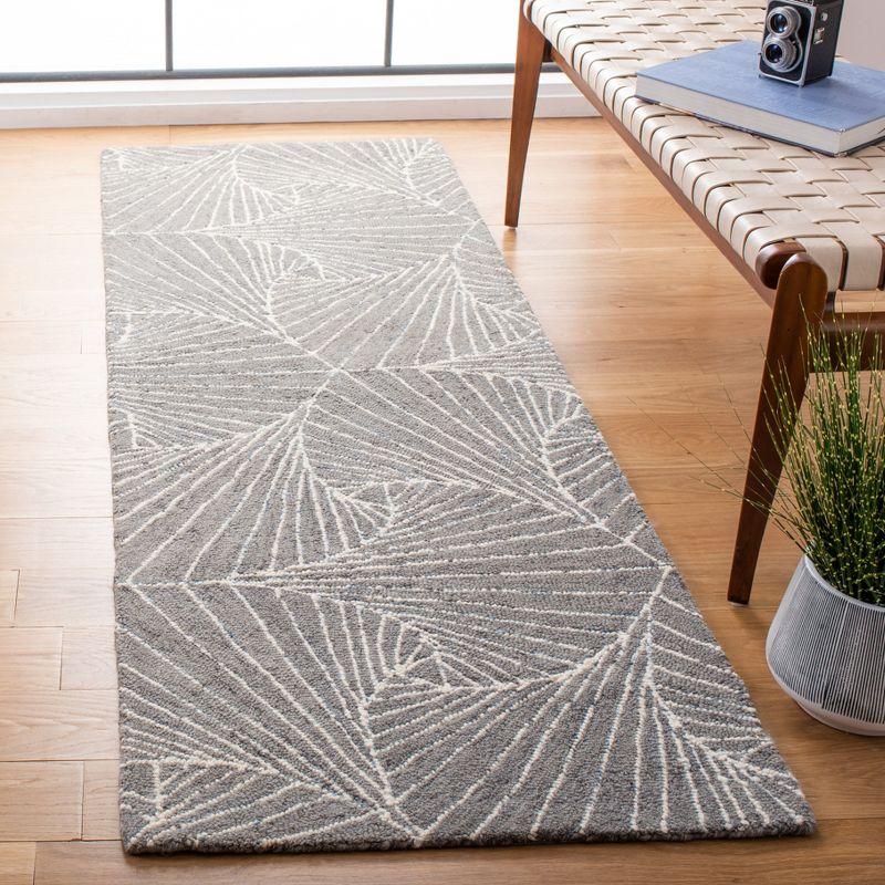 Micro-Loop MLP174 Hand Tufted Runner Rug - Grey/Ivory - 2'3"x7' - Safavieh.