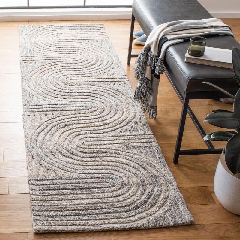 Southampton SHA301 Hand Tufted Indoor Runner Rug - Beige - 2'3"x8' - Safavieh