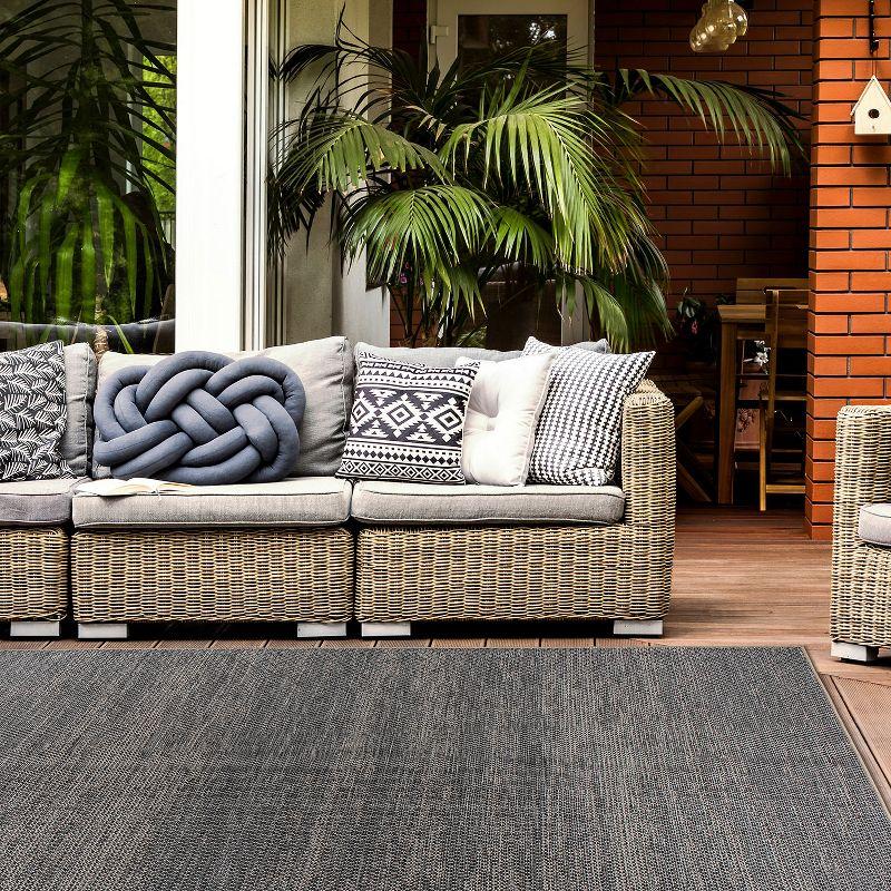 World Rug Gallery Contemporary Abstract Indoor/Outdoor Area Rug - Gray 5' x 7'