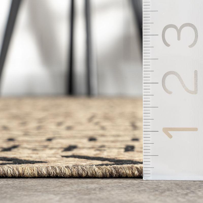 Nuloom Indoor and Outdoor Jamie Area Rug 5x7, Brown