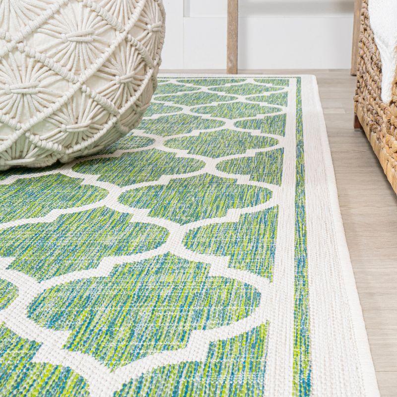 Trebol Moroccan Trellis Textured Weave Indoor/Outdoor Area Rug - JONATHAN Y