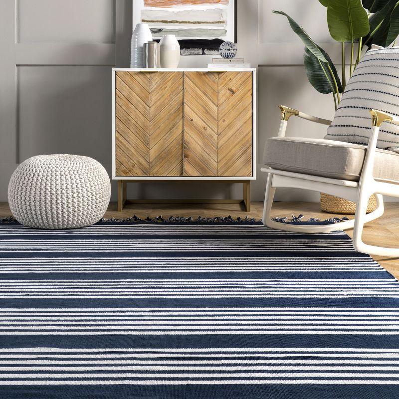 Nuloom Rowen Striped Cotton Tassel Indoor Area Rug