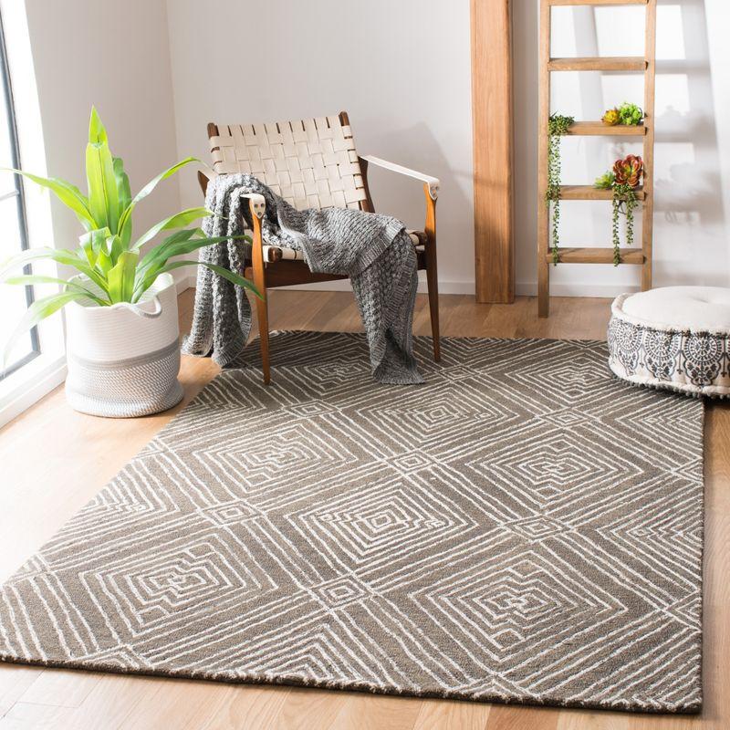 Ivory and Dark Grey Hand-Tufted Wool Geometric Rug