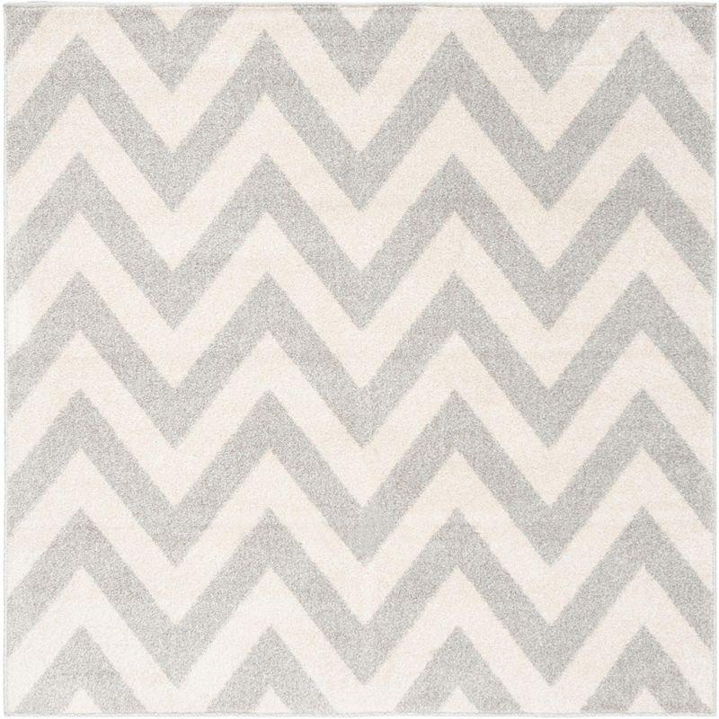Amherst AMT419 Power Loomed Indoor Area Rug - Light Grey/Beige - 5'x5' - Safavieh