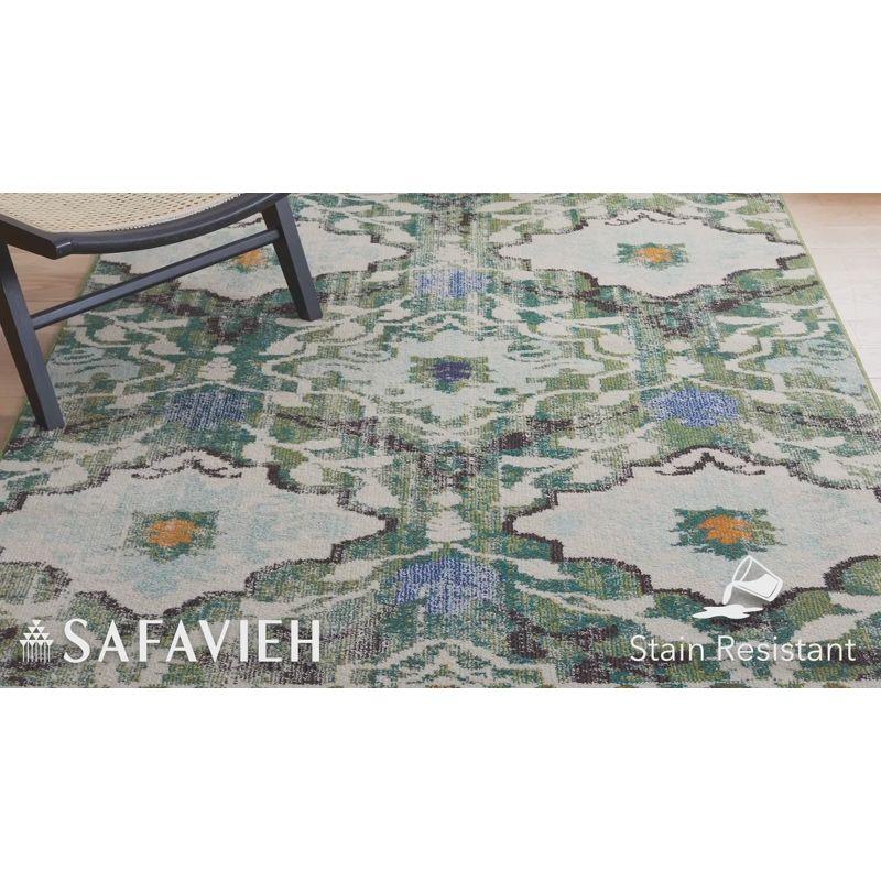 Madison MAD445 Power Loomed Area Rug  - Safavieh