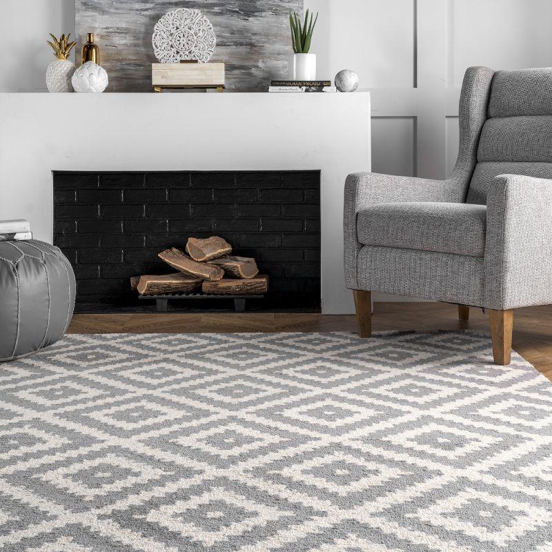 nuLOOM Kellee Hand Tufted Geometric Wool Area Rug