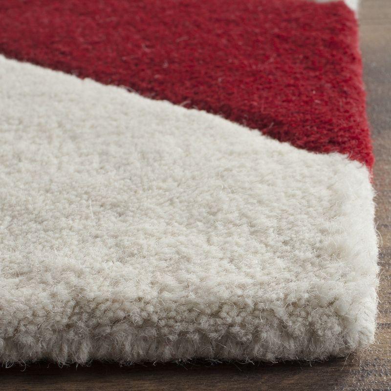 Chatham CHT715 Tufted Indoor Area Rug - Red/Ivory - 2'x3' - Safavieh