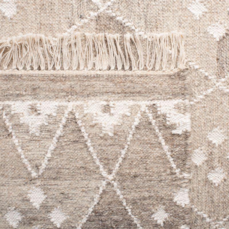 Natural Kilim NKM316 Hand Woven Indoor Accent Rug - Natural/Ivory - 3'x5' - Safavieh.