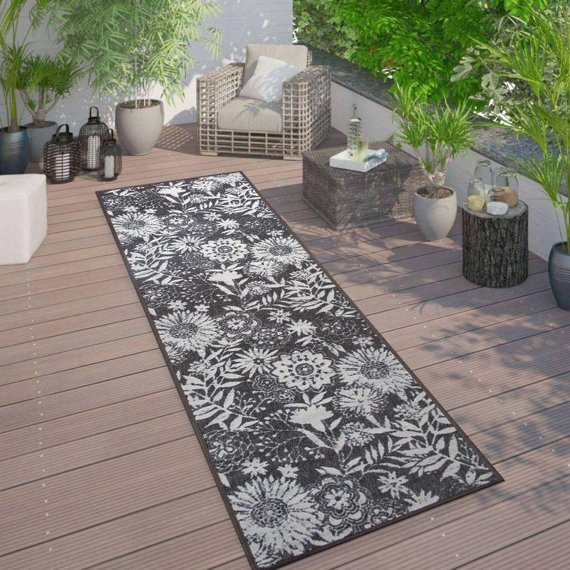 World Rug Gallery Modern Floral Flowers Indoor/Outdoor Area Rug