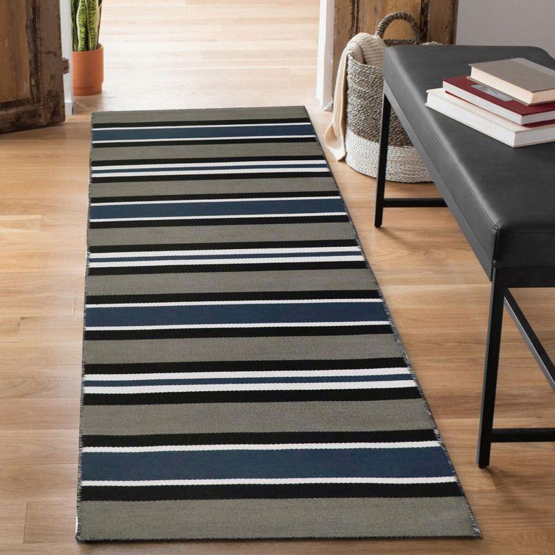 Liora Manne Sorrento Stripes Indoor/Outdoor Rug..