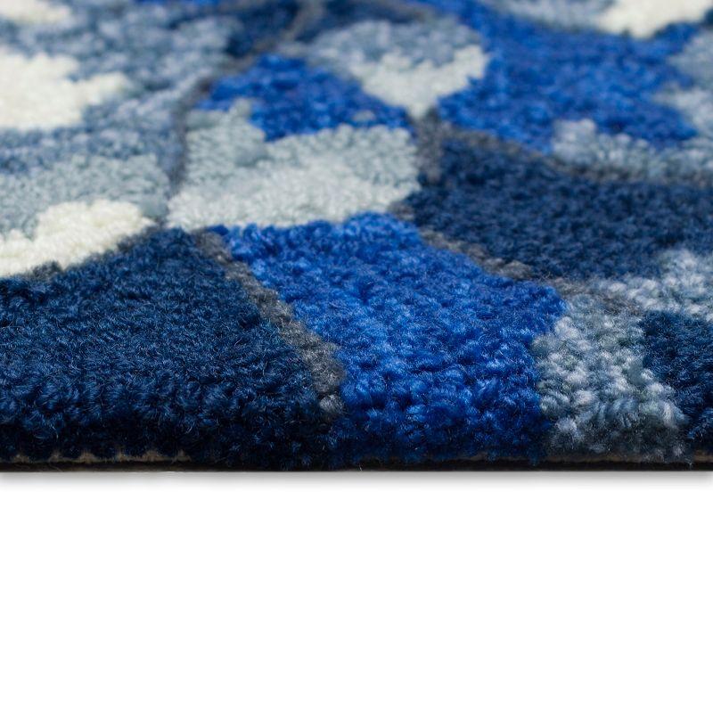 Liora Manne Frontporch Mum Indoor/Outdoor Rug Blue 2' x 3'
