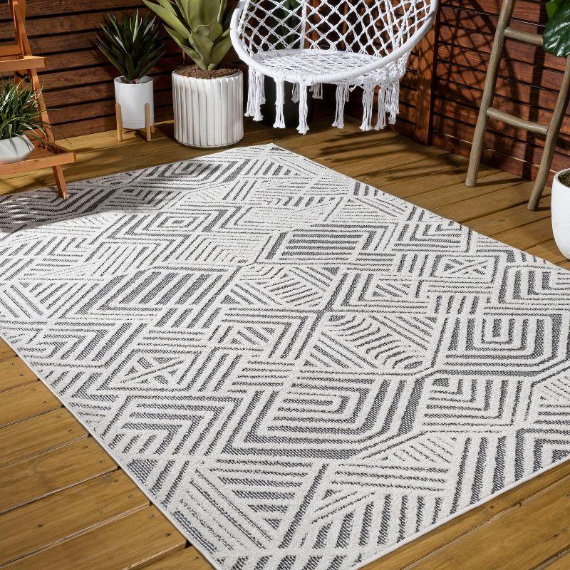 4'x6' Jordan High-Low Pile Art Deco Geometric Indoor/Outdoor Area Rug, White/Black - JONATHAN Y