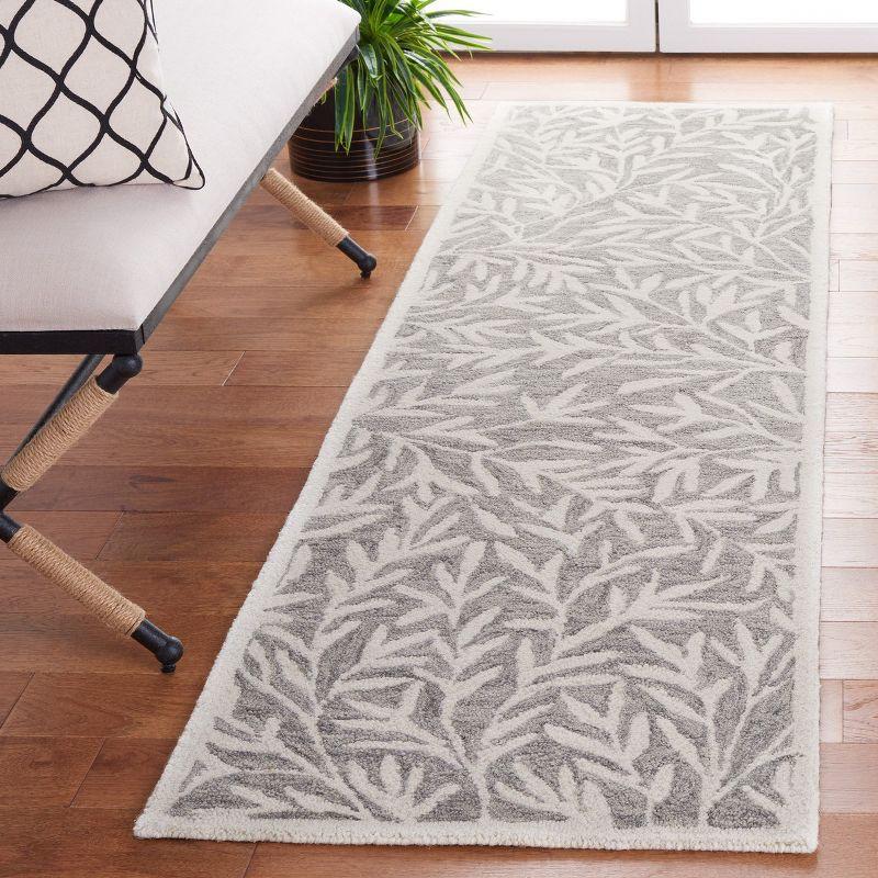 Jardin JAR753 Hand Tufted Area Rug  - Safavieh