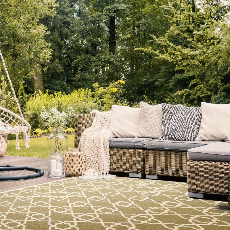 Courtyard CY6032 Power Loomed Indoor and Outdoor Area Rug - Green/Beige - 6'7"x6'7" - Safavieh