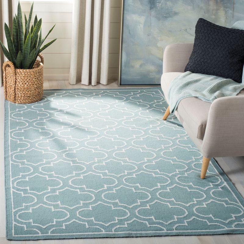 Handmade Blue/Ivory Wool Flat Woven Reversible Rug, 4' x 6'