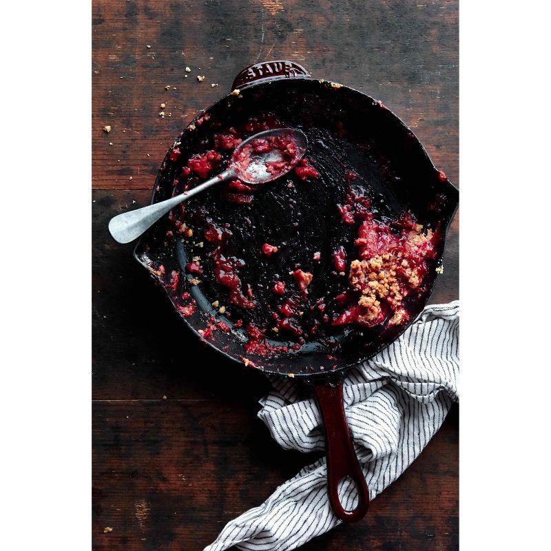 Staub Staub Cast Iron Traditional Skillet