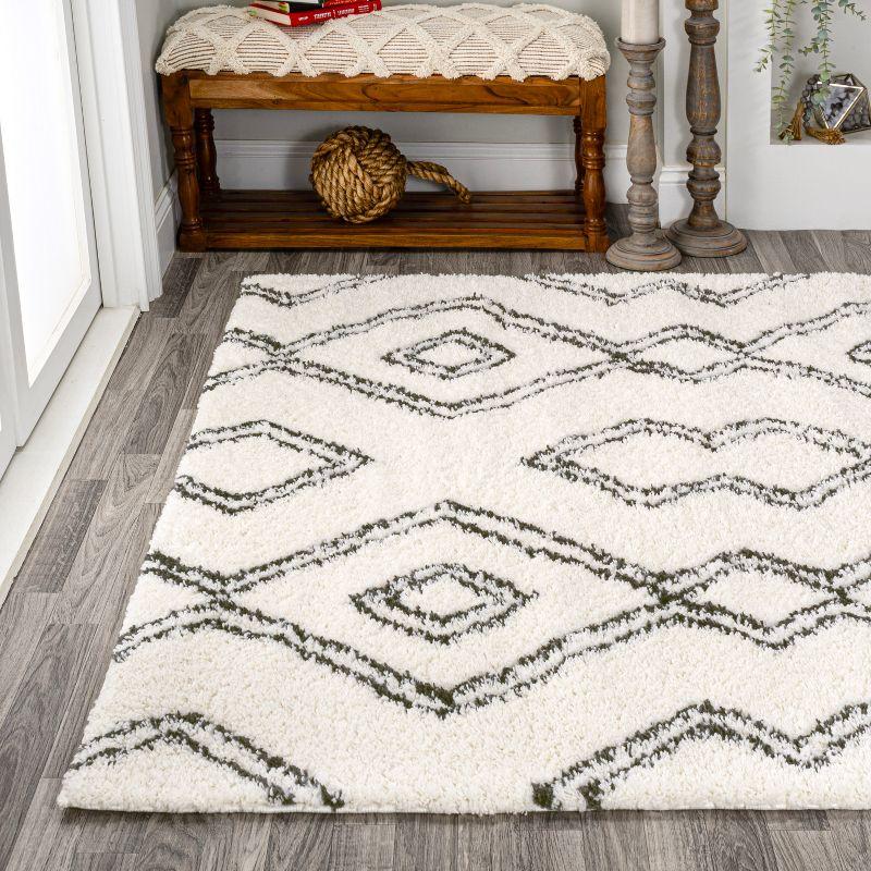 5'x8' Deia Moroccan Style Diamond Shag Area Rug, White/Black - JONATHAN Y