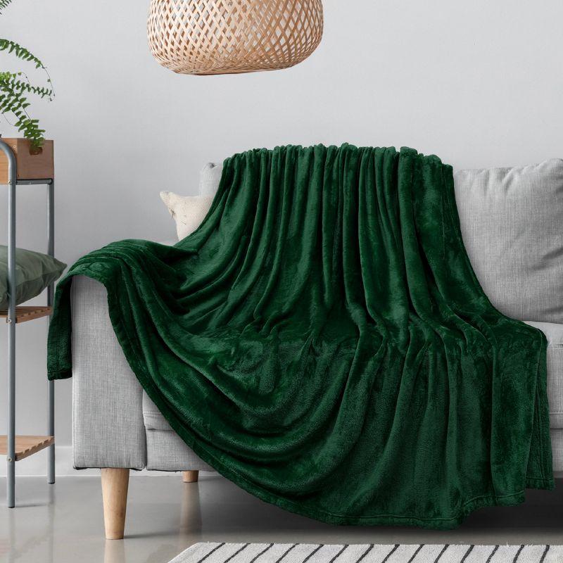 Pavilia Hand Woven Throw Blanket