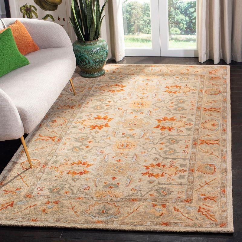 Elegant Antiquity Beige Wool 4' x 6' Hand-Tufted Area Rug