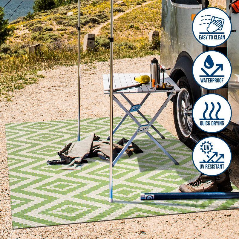 4'x6' Sintra Diamond Indoor/Outdoor Area Rug, Green/Cream - JONATHAN Y