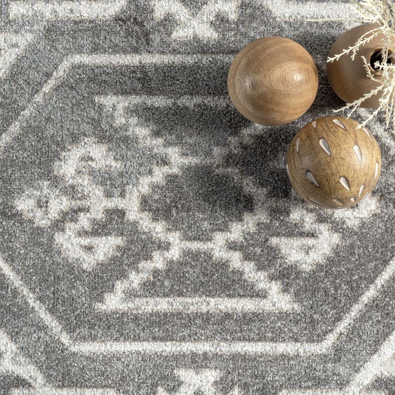 Nuloom Kyleigh Medallion 3x5 Machine Washable Accent Indoor Area Rug for Living Room Bedroom Dining Room Entryway Kitchen, Dark Grey/Ivory