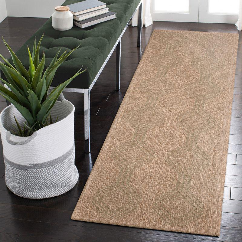 Liora Manne Sahara Links Indoor/Outdoor Rug Green 1'11" x 7'6"