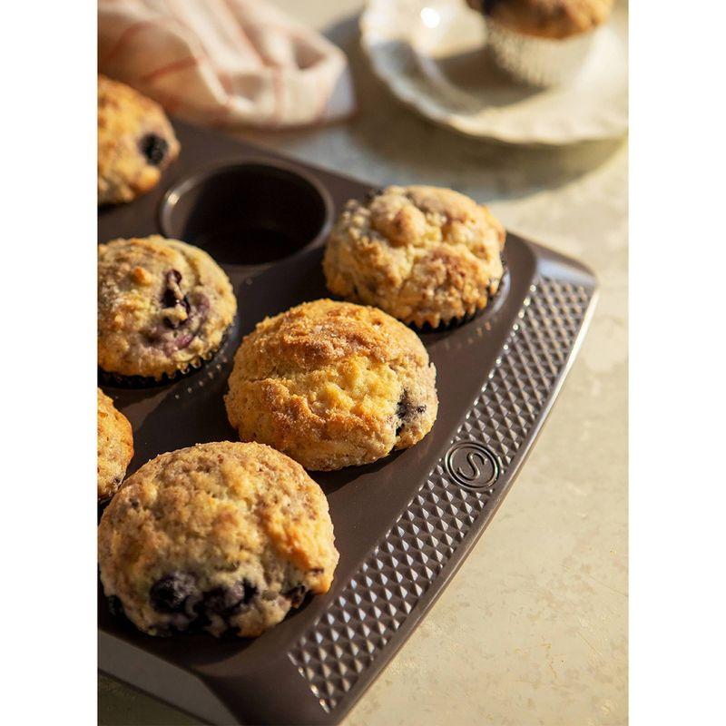 Non-stick Carbon Steel 12-Cup Muffin Pan with Textured Grip